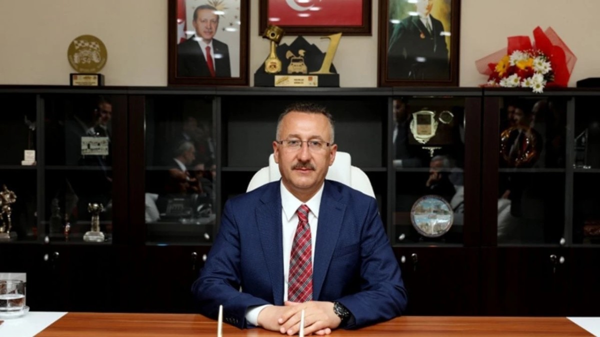  Belediye Başkanına Ak Parti'de ihraç talebi 